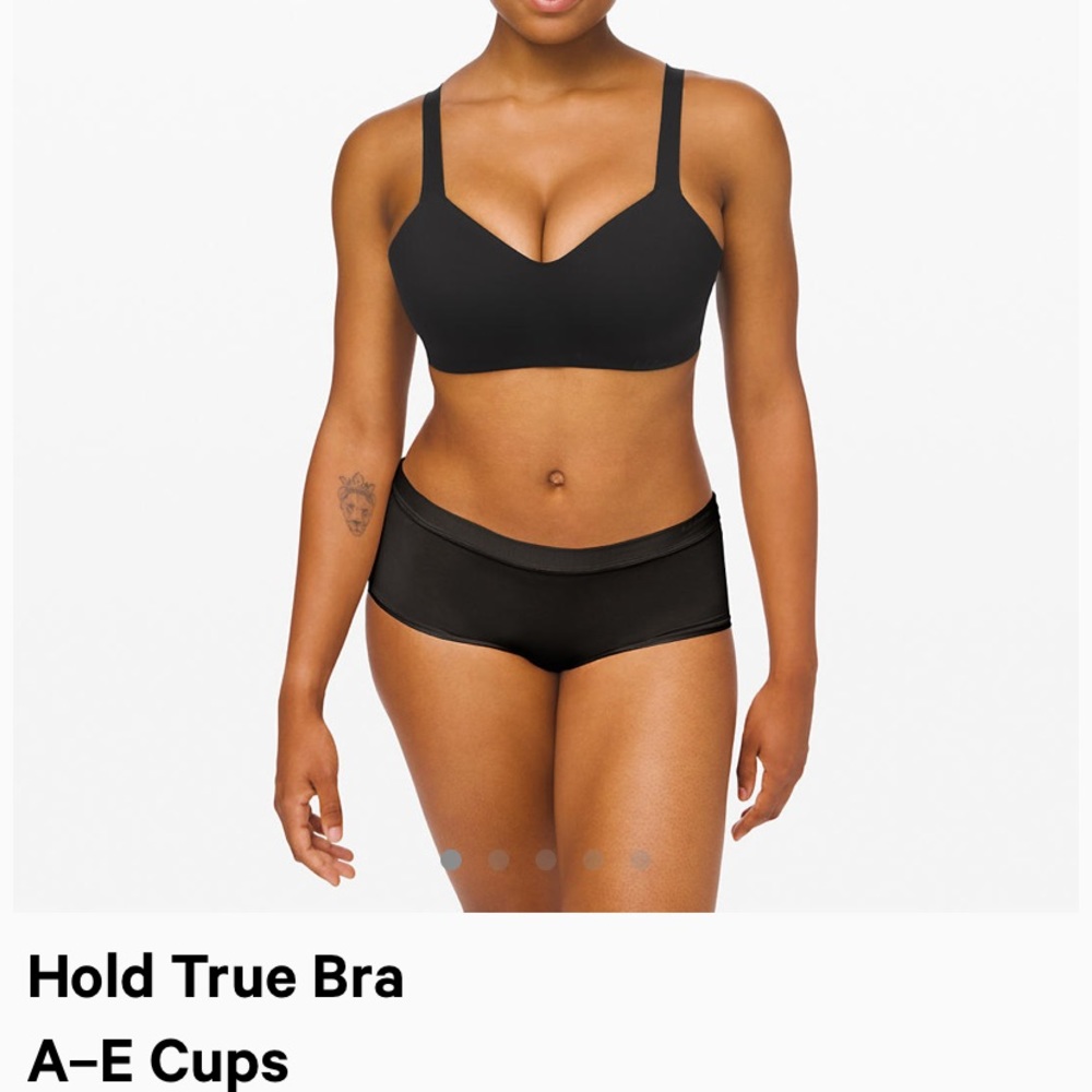 Lululemon Bra (NEVER BEEN WORN)